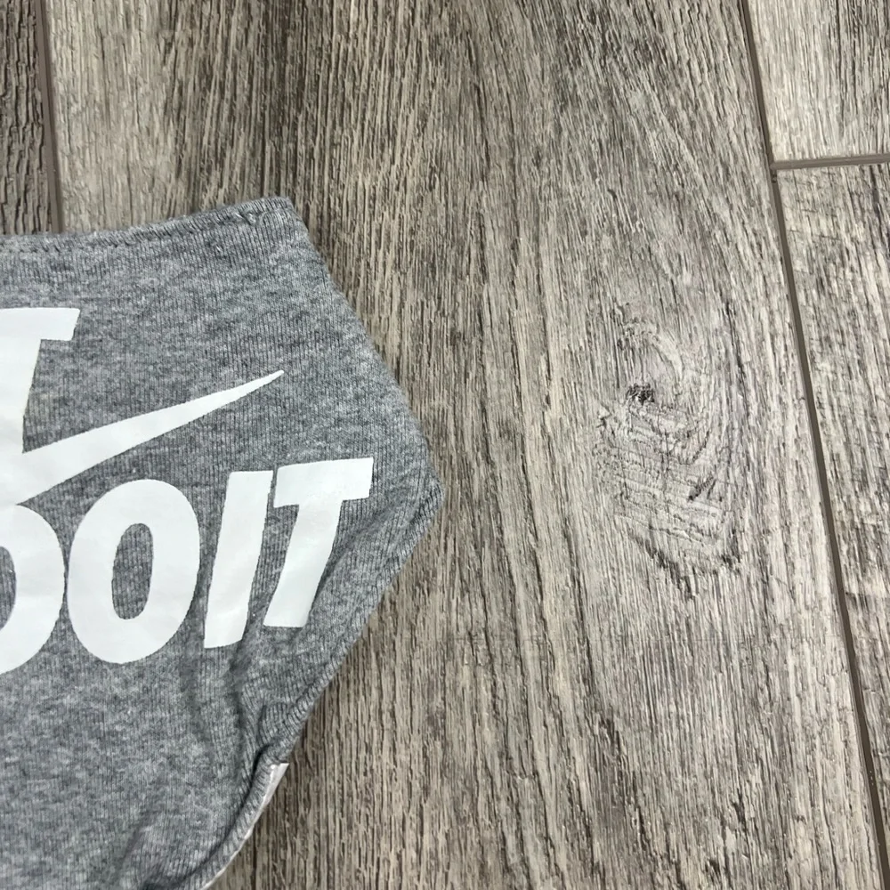 Nike Baby Grey‎ Bib
